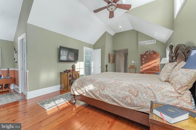 630 WASHINGTON LN, Jenkintown, PA 19046