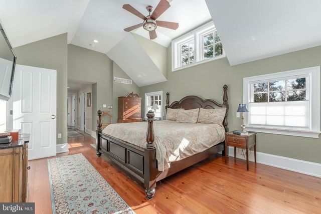 630 WASHINGTON LN, Jenkintown, PA 19046