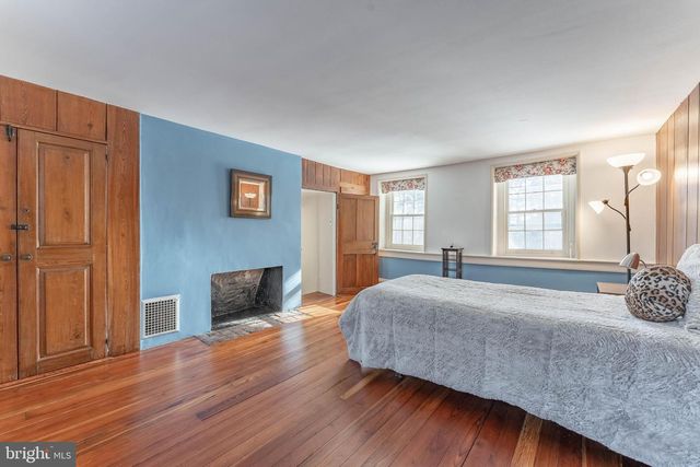 630 WASHINGTON LN, Jenkintown, PA 19046