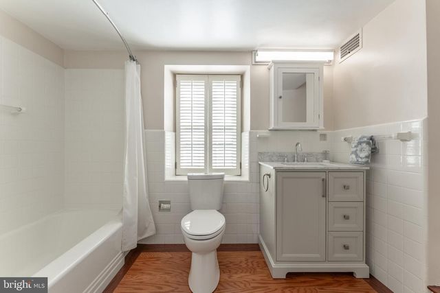 630 WASHINGTON LN, Jenkintown, PA 19046