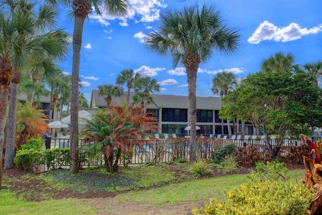 94 Village Del Prado Cir, St Augustine, FL 32080