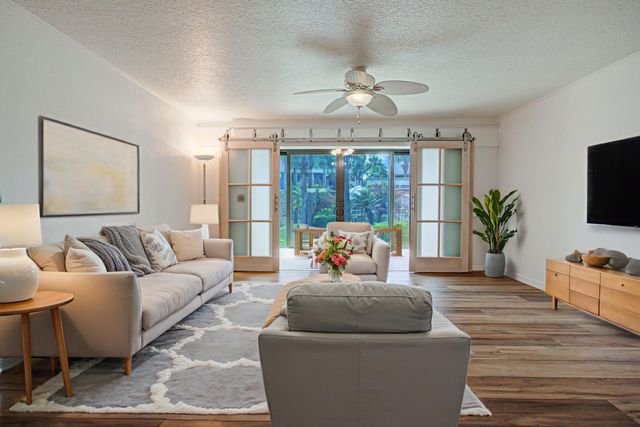 94 Village Del Prado Cir, St Augustine, FL 32080