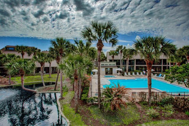 94 Village Del Prado Cir, St Augustine, FL 32080