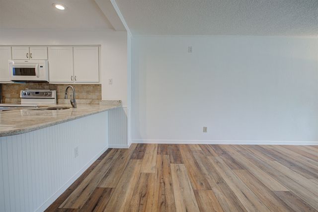 94 Village Del Prado Cir, St Augustine, FL 32080