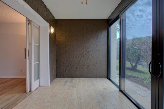 94 Village Del Prado Cir, St Augustine, FL 32080