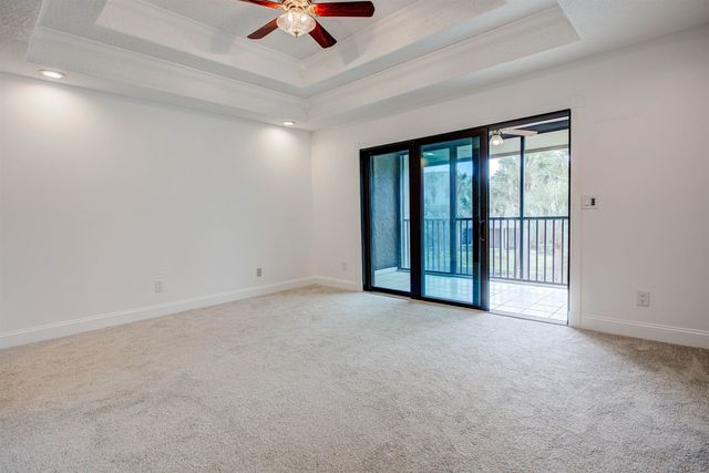 94 Village Del Prado Cir, St Augustine, FL 32080