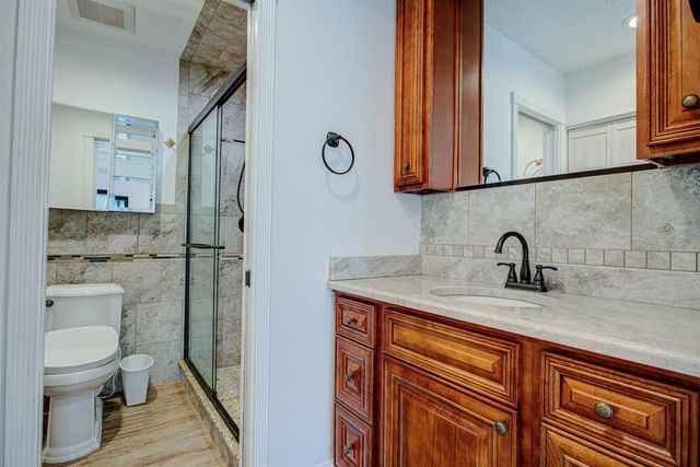 94 Village Del Prado Cir, St Augustine, FL 32080