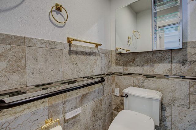 94 Village Del Prado Cir, St Augustine, FL 32080