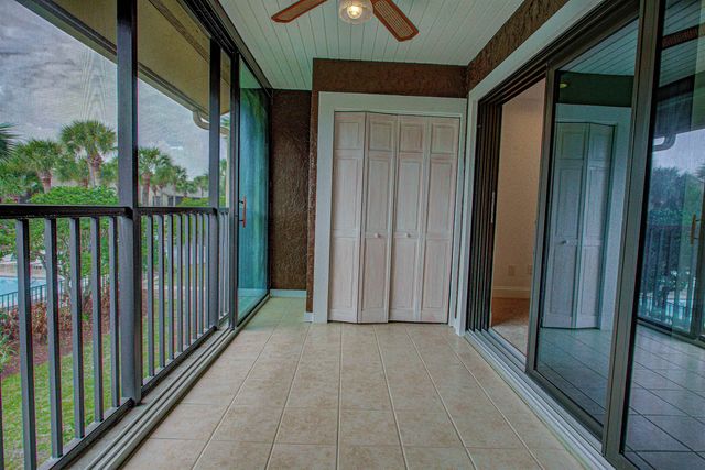 94 Village Del Prado Cir, St Augustine, FL 32080