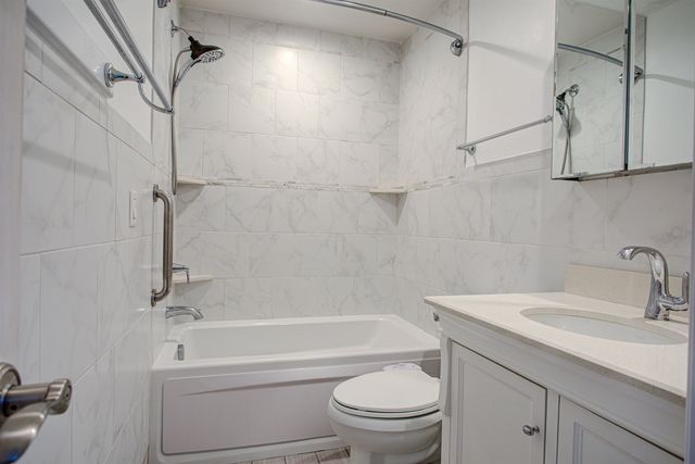 94 Village Del Prado Cir, St Augustine, FL 32080