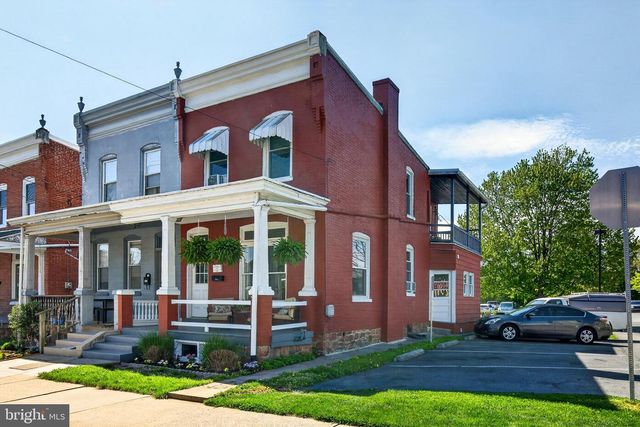 214 DUKE ST, Ephrata, PA 17522