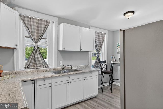 214 DUKE ST, Ephrata, PA 17522