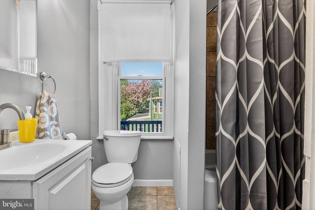 214 DUKE ST, Ephrata, PA 17522