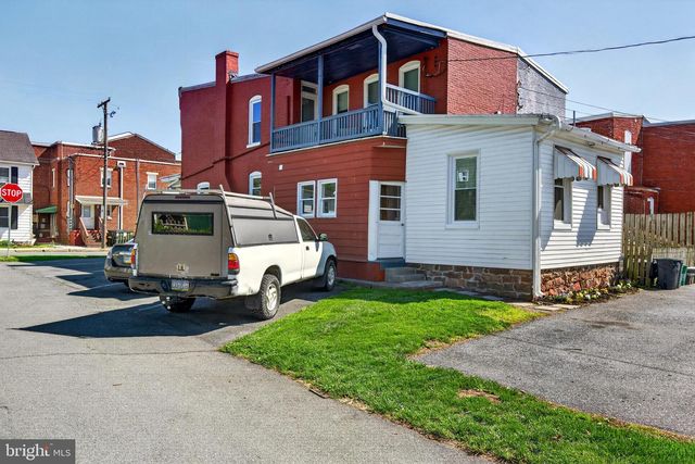 214 DUKE ST, Ephrata, PA 17522