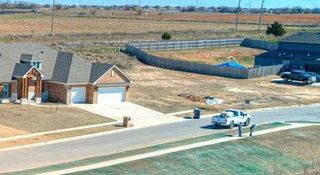 9540 Sultans Water Way, Yukon, OK 73099