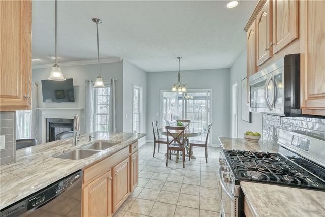 6128 Southbrook Drive, Ontario, NY 14519
