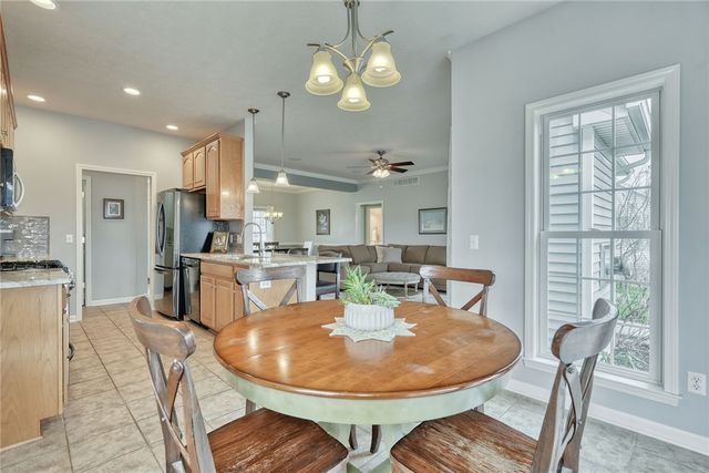 6128 Southbrook Drive, Ontario, NY 14519