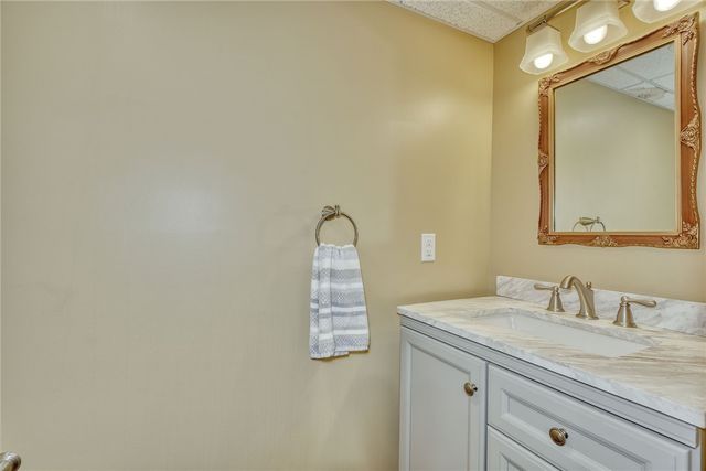 6128 Southbrook Drive, Ontario, NY 14519