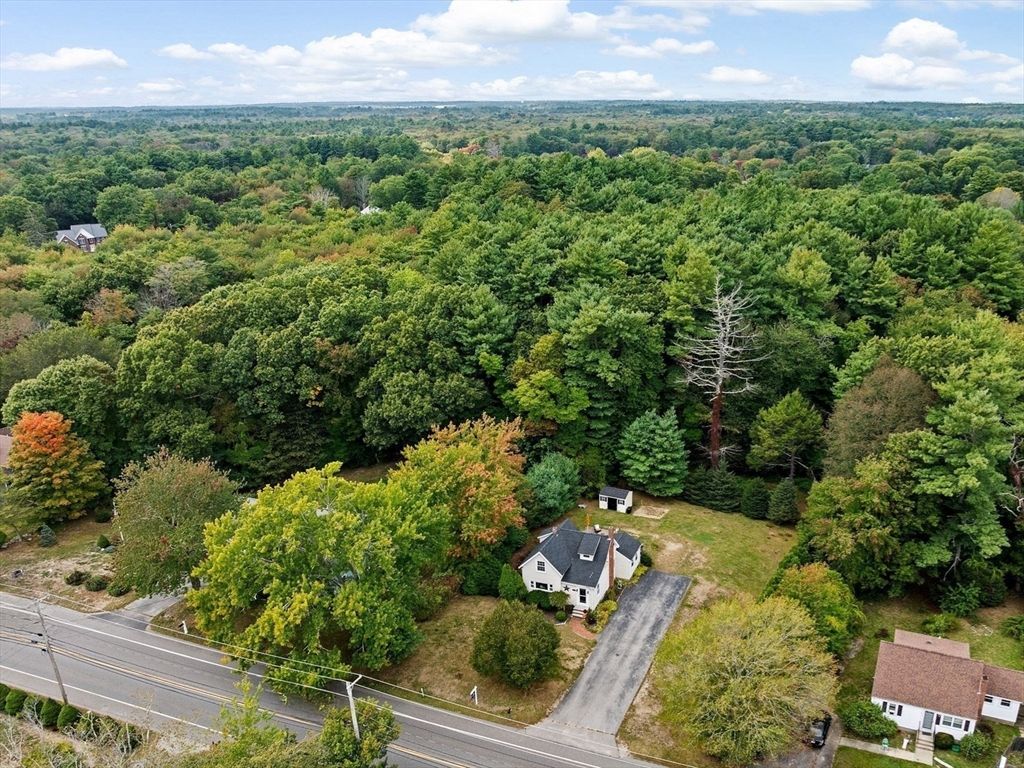 983 Webster St, Hanover, MA 02339