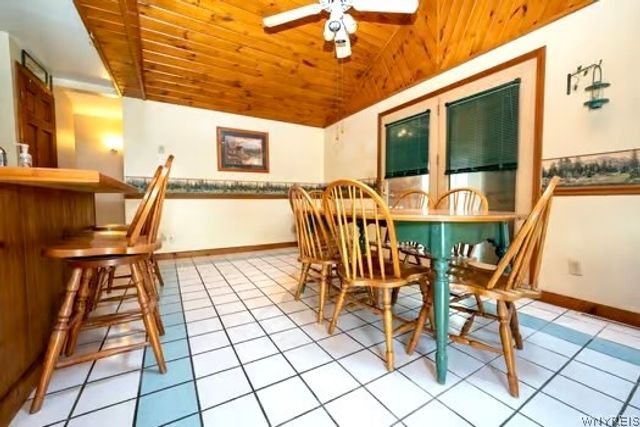 302 Knox Avenue, West Seneca, NY 14224