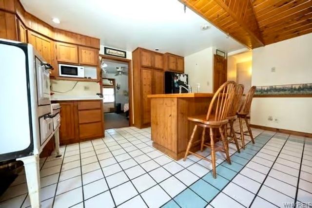 302 Knox Avenue, West Seneca, NY 14224