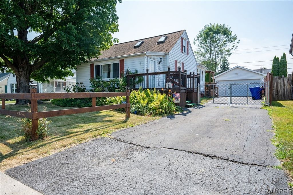 302 Knox Avenue, West Seneca, NY 14224