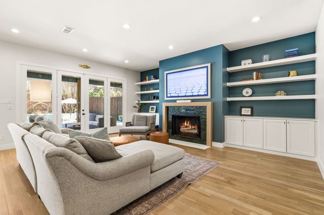 6839 Coronado Avenue, Dallas, TX 75214