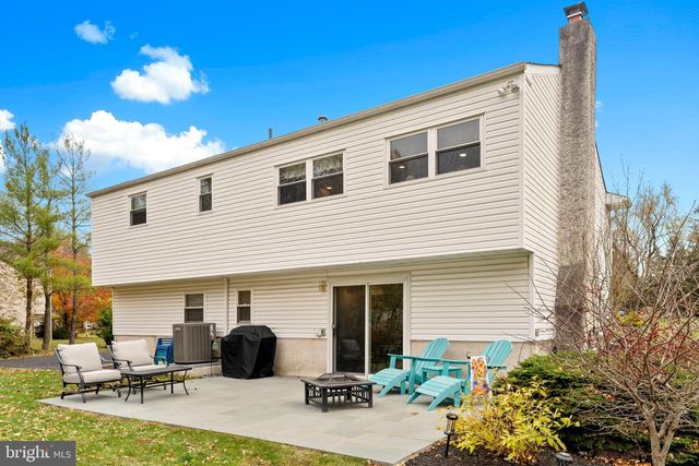 106 HAWTHORNE DR, North Wales, PA 19454