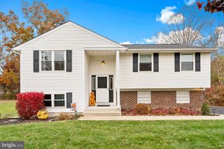 106 HAWTHORNE DR, North Wales, PA 19454