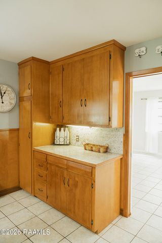 2806 Riverwood Road, New Iberia, LA 70560