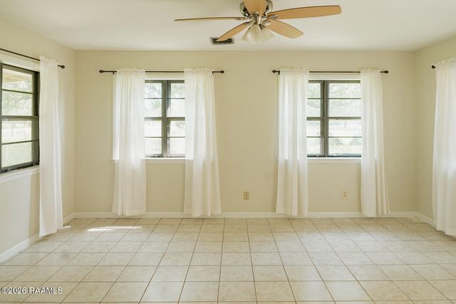 2806 Riverwood Road, New Iberia, LA 70560