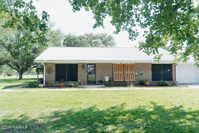 2806 Riverwood Road, New Iberia, LA 70560