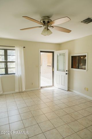 2806 Riverwood Road, New Iberia, LA 70560