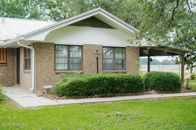 2806 Riverwood Road, New Iberia, LA 70560