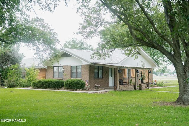 2806 Riverwood Road, New Iberia, LA 70560