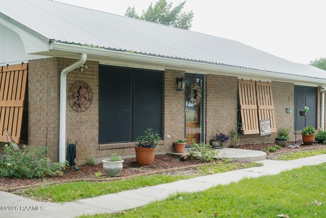 2806 Riverwood Road, New Iberia, LA 70560