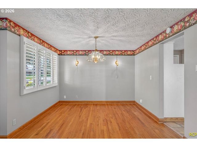 14579 Se PRIMROSE Ave, Milwaukie, OR 97267