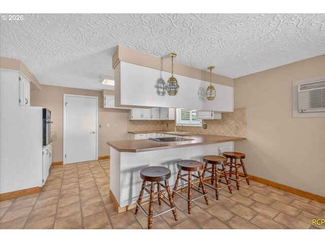 14579 Se PRIMROSE Ave, Milwaukie, OR 97267