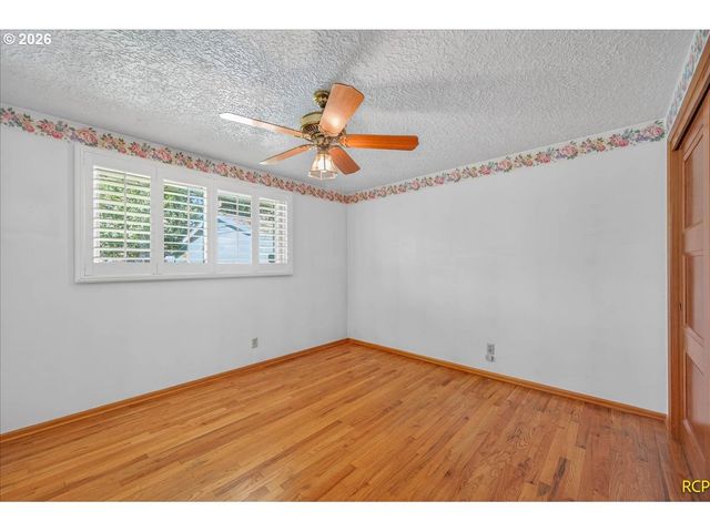 14579 Se PRIMROSE Ave, Milwaukie, OR 97267