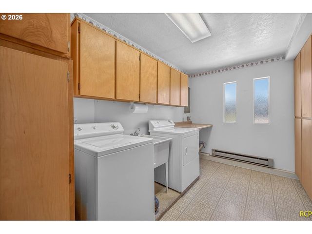 14579 Se PRIMROSE Ave, Milwaukie, OR 97267