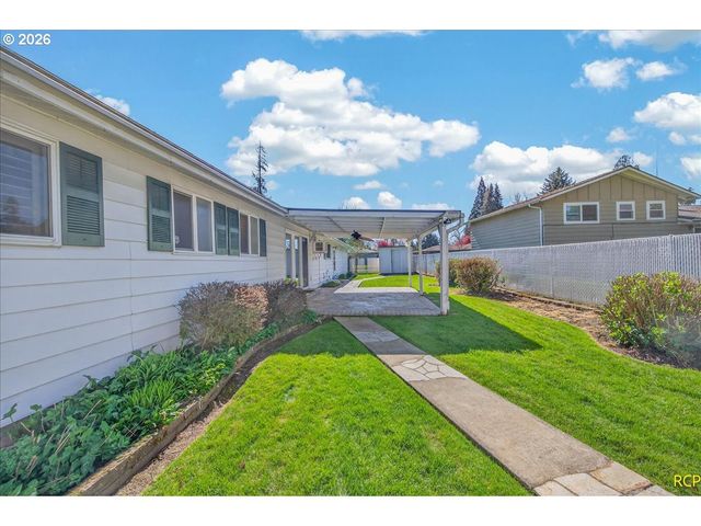 14579 Se PRIMROSE Ave, Milwaukie, OR 97267