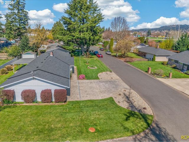 14579 Se PRIMROSE Ave, Milwaukie, OR 97267