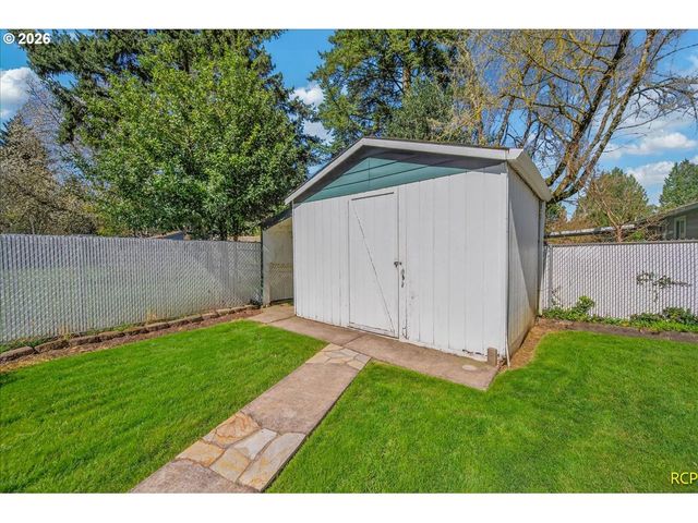 14579 Se PRIMROSE Ave, Milwaukie, OR 97267