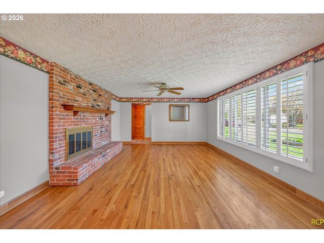 14579 Se PRIMROSE Ave, Milwaukie, OR 97267