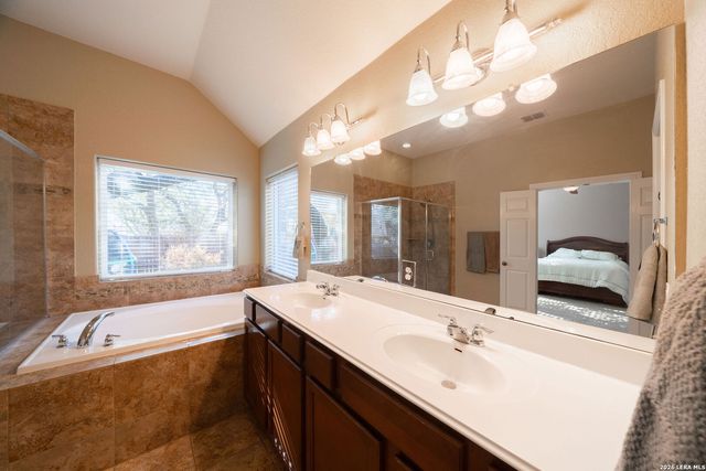 3311 Cameron Cv, San Antonio, TX 78253