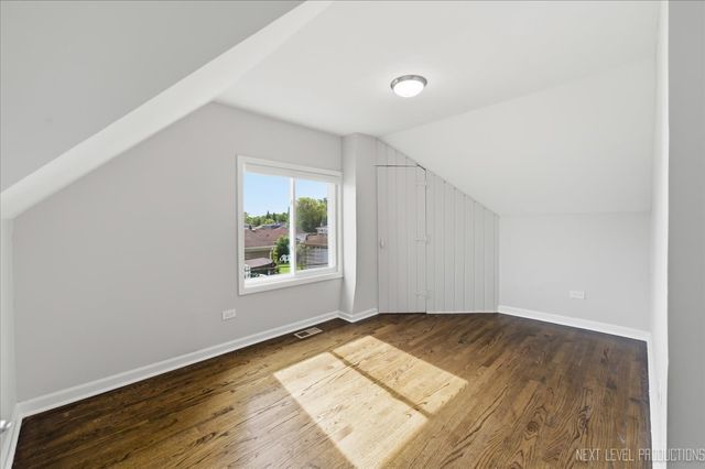 10155 Ivanhoe Avenue, Schiller Park, IL 60176