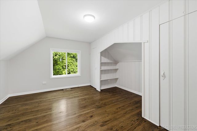 10155 Ivanhoe Avenue, Schiller Park, IL 60176
