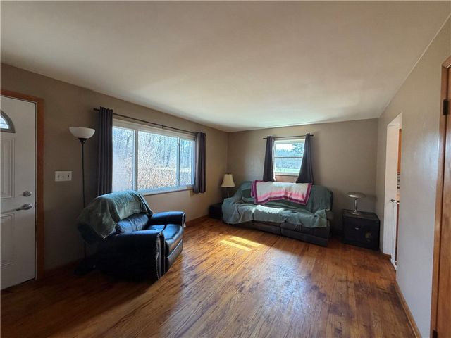 1051 S Lake Rd, Jefferson Twp, PA 16137