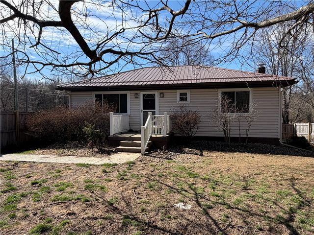 1051 S Lake Rd, Jefferson Twp, PA 16137