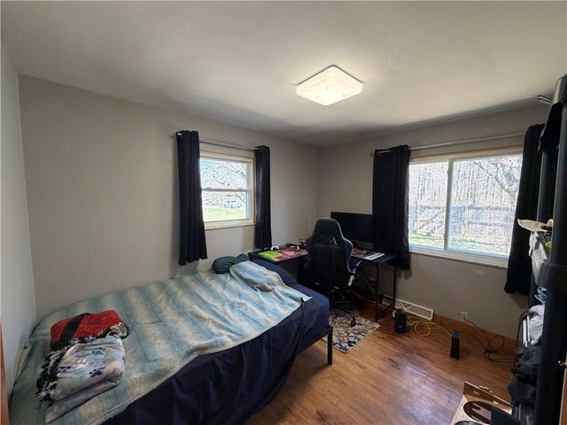 1051 S Lake Rd, Jefferson Twp, PA 16137